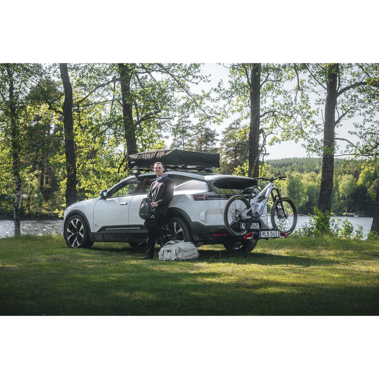 Suport pentru 3 biciclete, Thule VeloLite, cu prindere pe carligul de remorcare