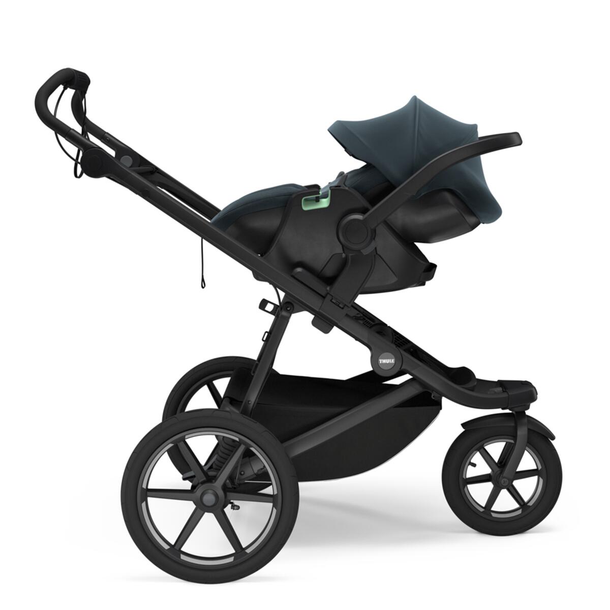 Carucior Thule Urban Glide 3 all-terrain cu prinderea hamului magnetica Dark Slate