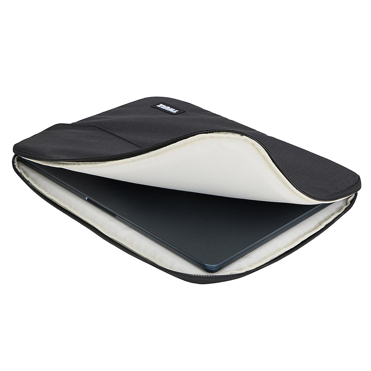 Husa laptop Thule Lithos Sleeve MacBook Air 15", Black