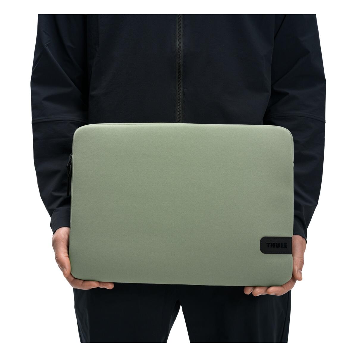 Husa laptop Thule Koya MacBook Pro 16” / PC 16”, Light Green