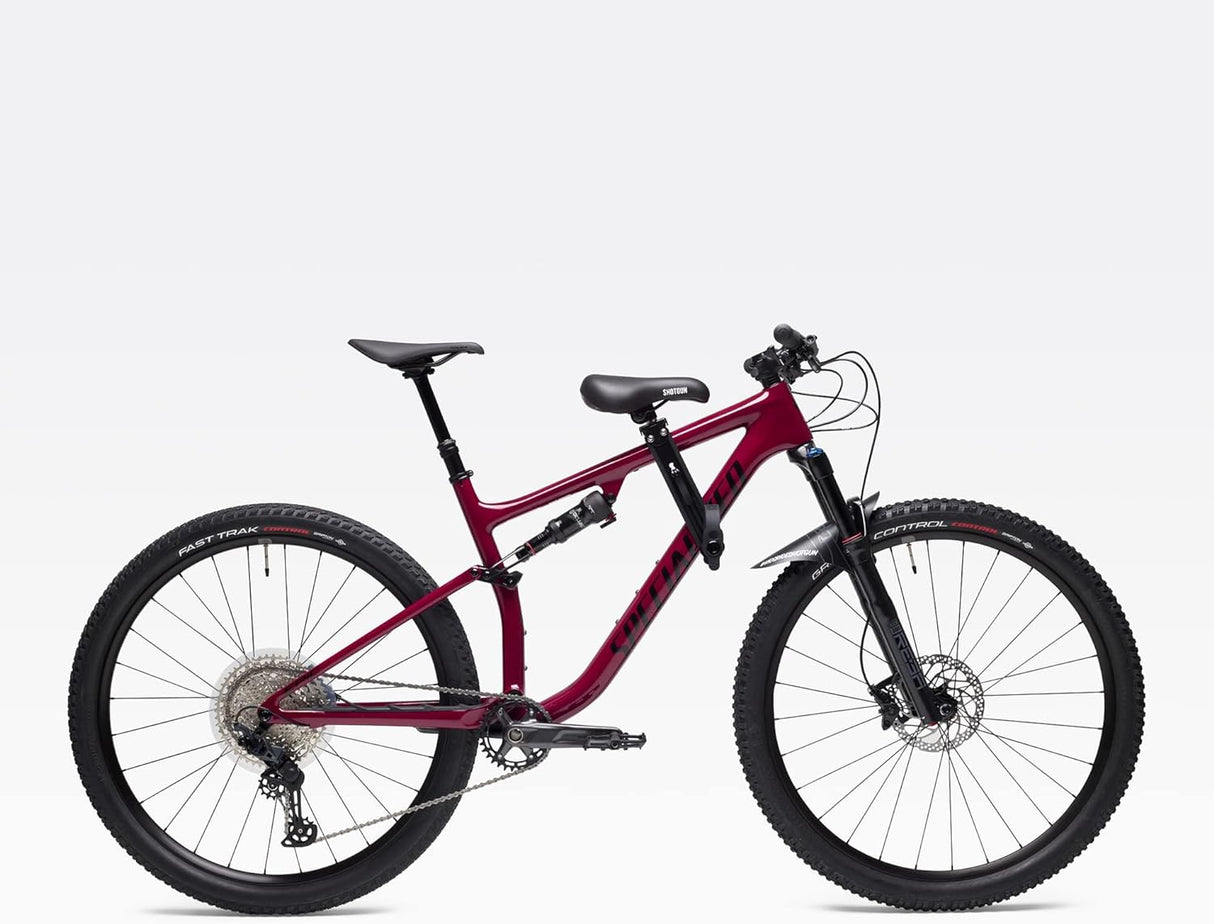 Plimbare pe traseu cu scaunul frontal de bicicleta