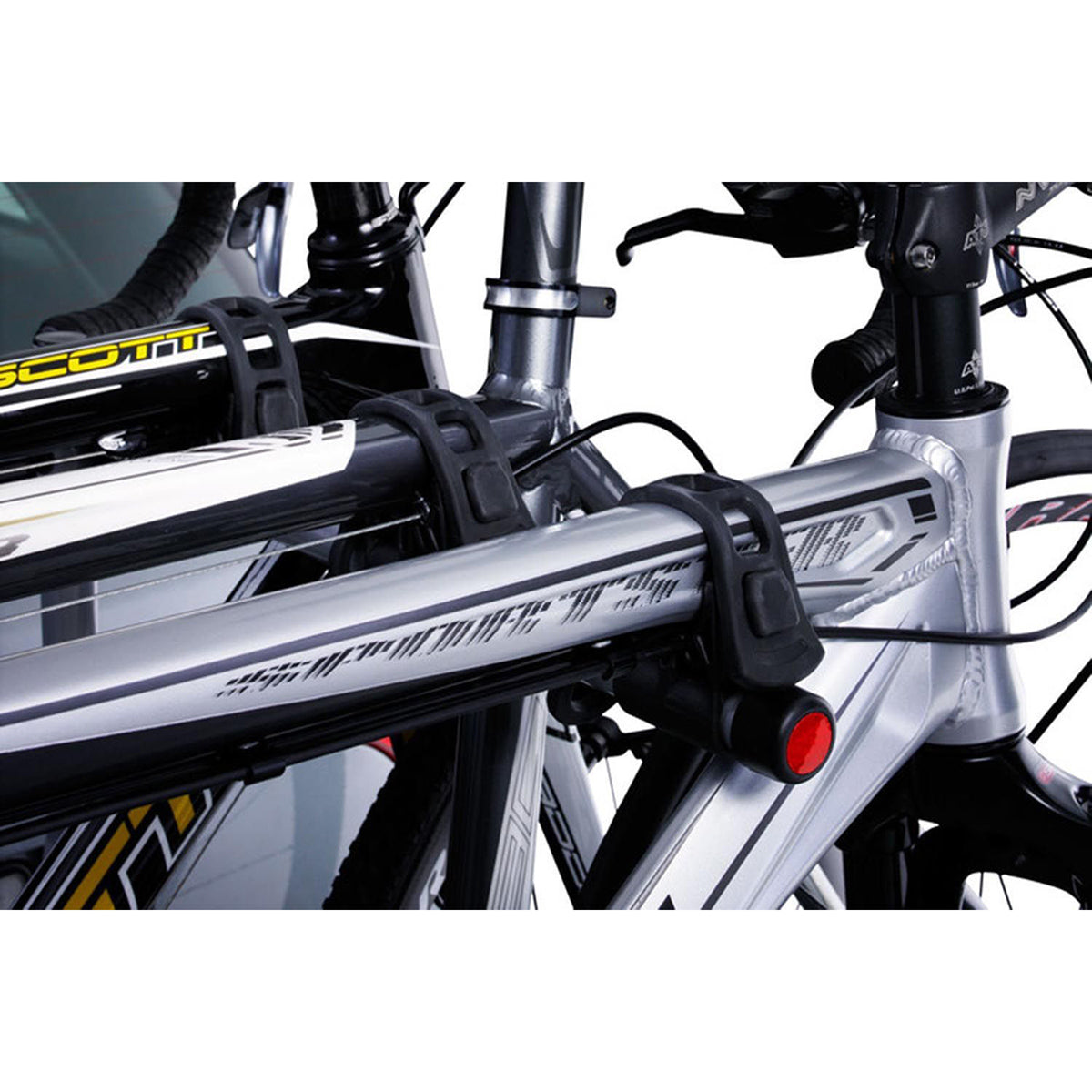 Suport biciclete Thule HangOn 974 cu prindere pe carligul de remorcare - pentru 3 biciclete