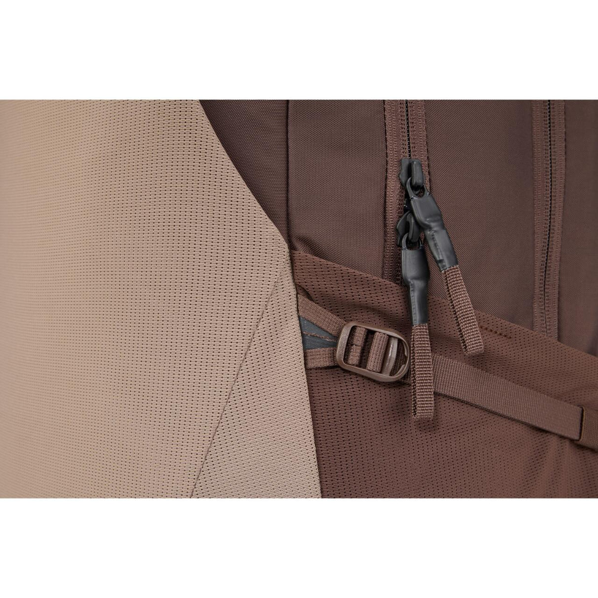 Rucsac urban cu compartiment laptop, Thule, EnRoute, 26L, Tinted Taupe/Nuanced Brown