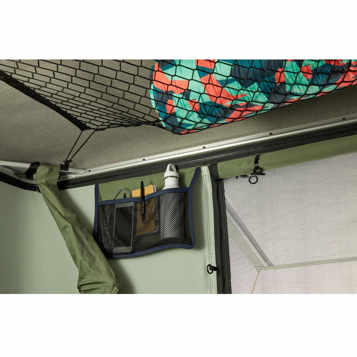 Cort auto cu prindere pe plafon, Thule, Basin, 2 persoane, Hard-Shell, Negru