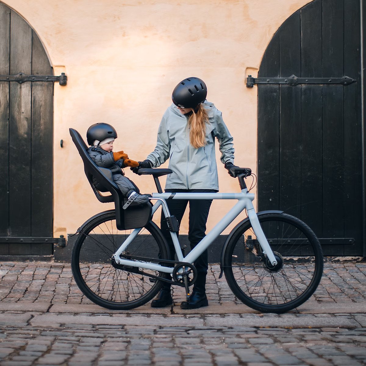 Scaun pentru copii, Thule Yepp 2 Maxi Majolica Blue Frame mounted, cu montare pe bicicleta in spate