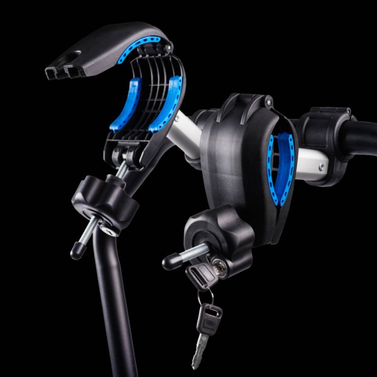 Suport biciclete Cruz Pivot R3 940-516 cu prindere pe carligul de remorcare, pentru 4 biciclete, 13 pini